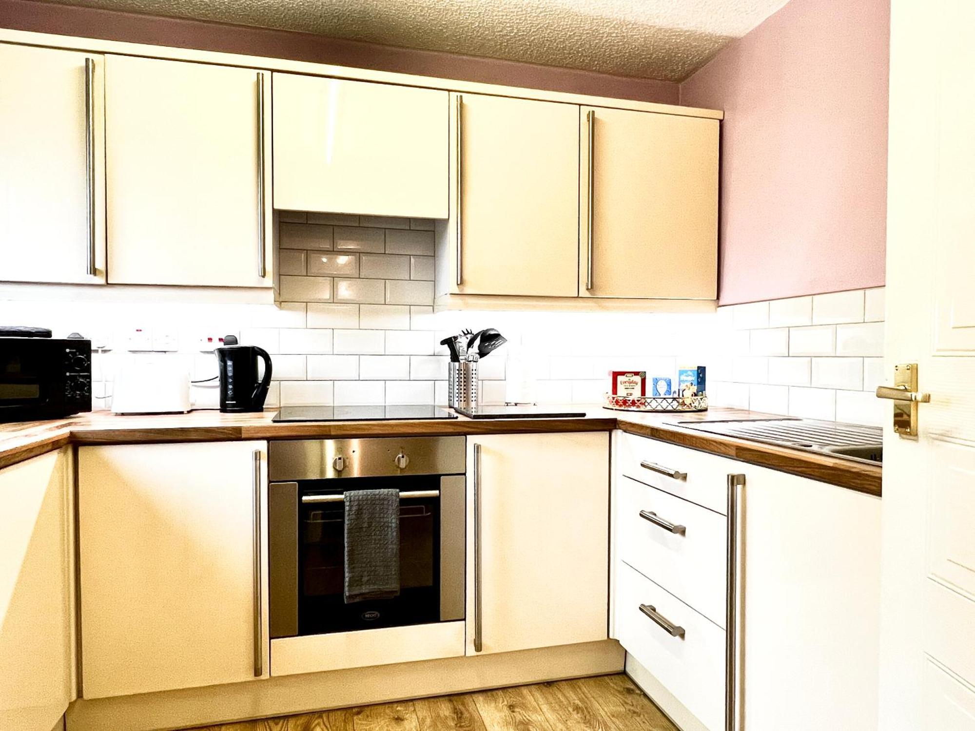 Ground Floor Flat With Free Parking & Wifi Apartment Glasgow Ngoại thất bức ảnh